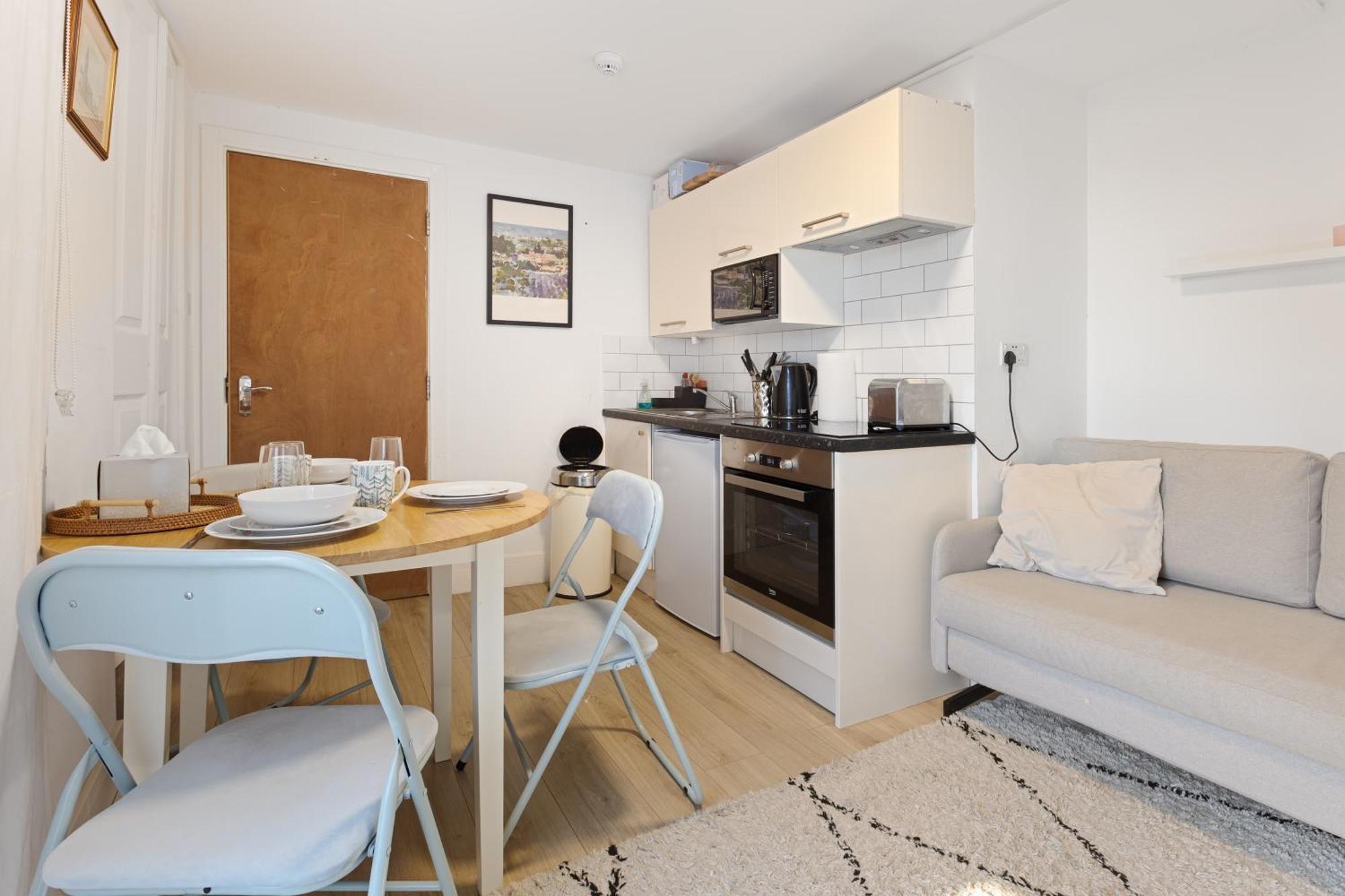 Modern Flat & Balcony In Historic West Kensington Apartment London Exterior photo
